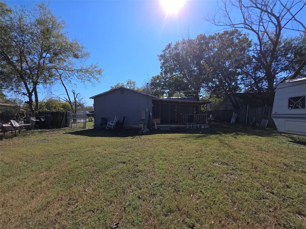 409 E Houston Street Mexia, TX 76667