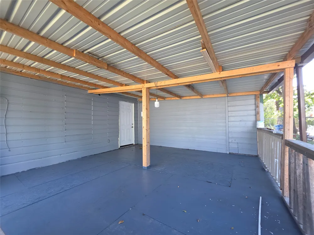 409 E Houston Street Mexia, TX 76667