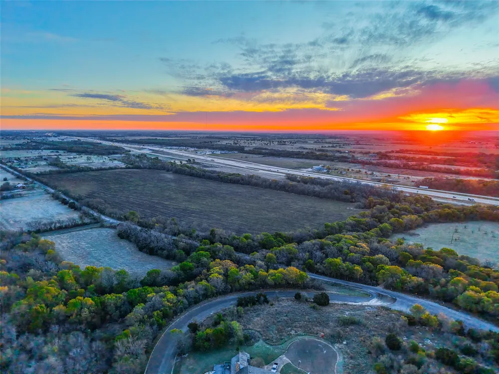 Ih 35 Troy, TX 76579