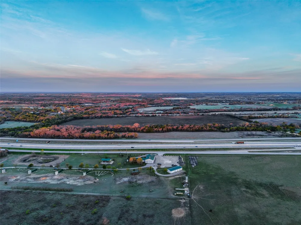 Ih 35 Troy, TX 76579