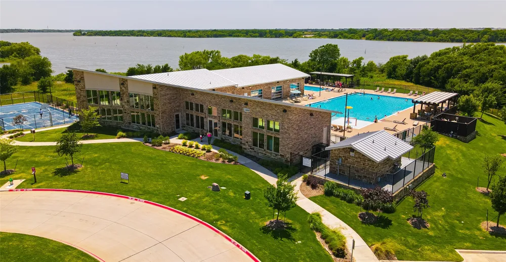 2225 Valencia Drive Little Elm, TX 75068
