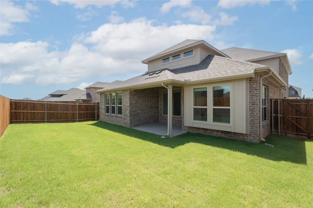 2225 Valencia Drive Little Elm, TX 75068
