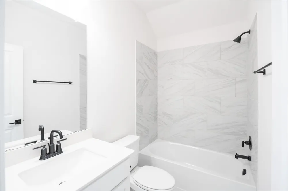 2225 Valencia Drive Little Elm, TX 75068