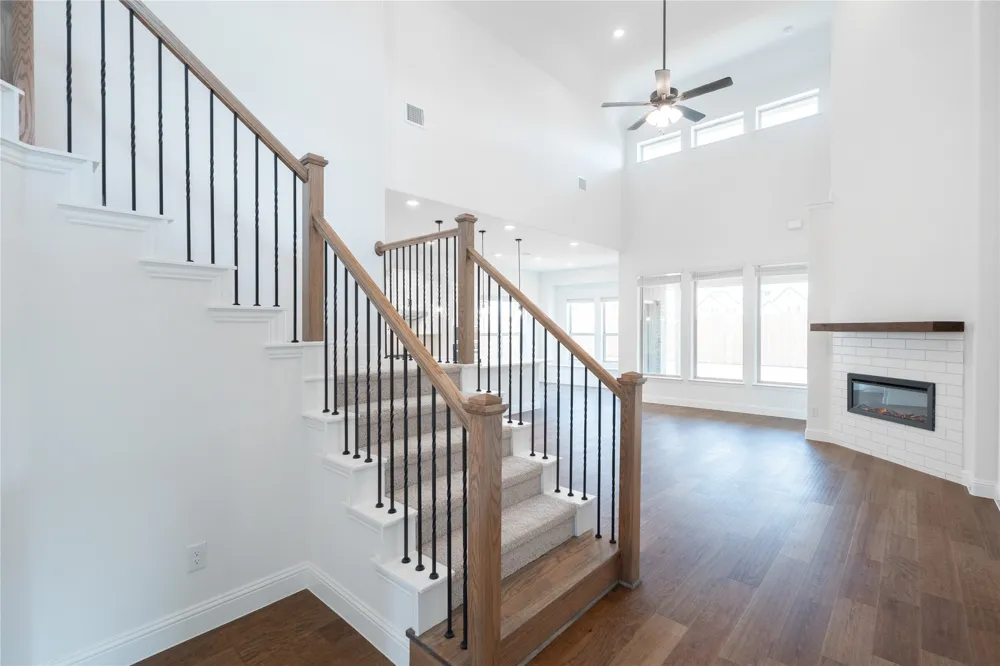 2225 Valencia Drive Little Elm, TX 75068