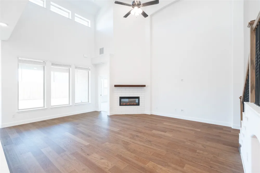 2225 Valencia Drive Little Elm, TX 75068