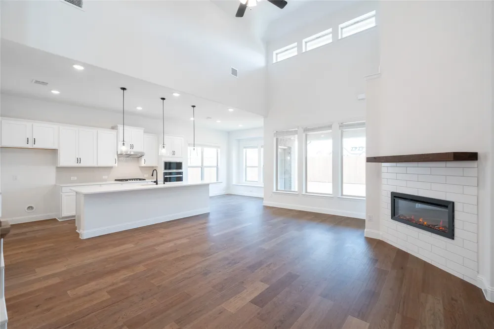 2225 Valencia Drive Little Elm, TX 75068