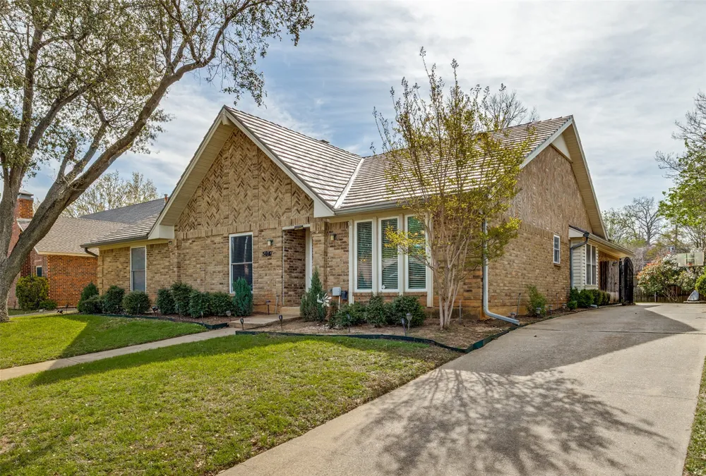 504 Chaffee Drive Arlington, TX 76006