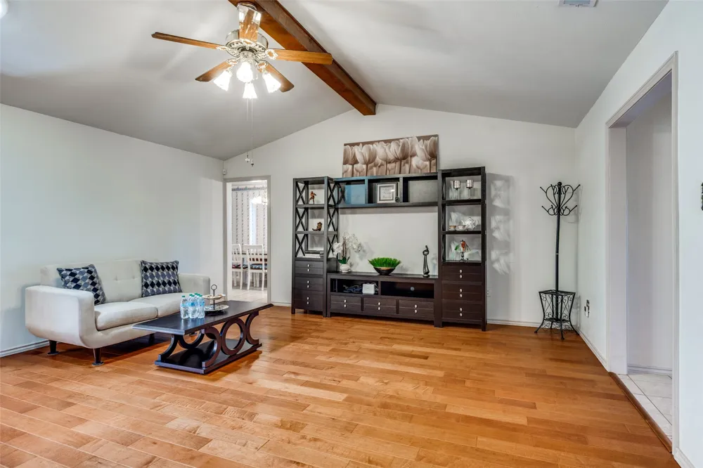 504 Chaffee Drive Arlington, TX 76006
