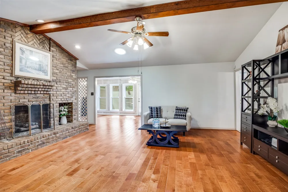 504 Chaffee Drive Arlington, TX 76006