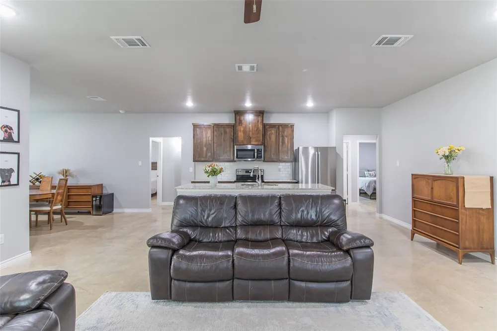 1715 Dryden Avenue Copperas Cove, TX 76522