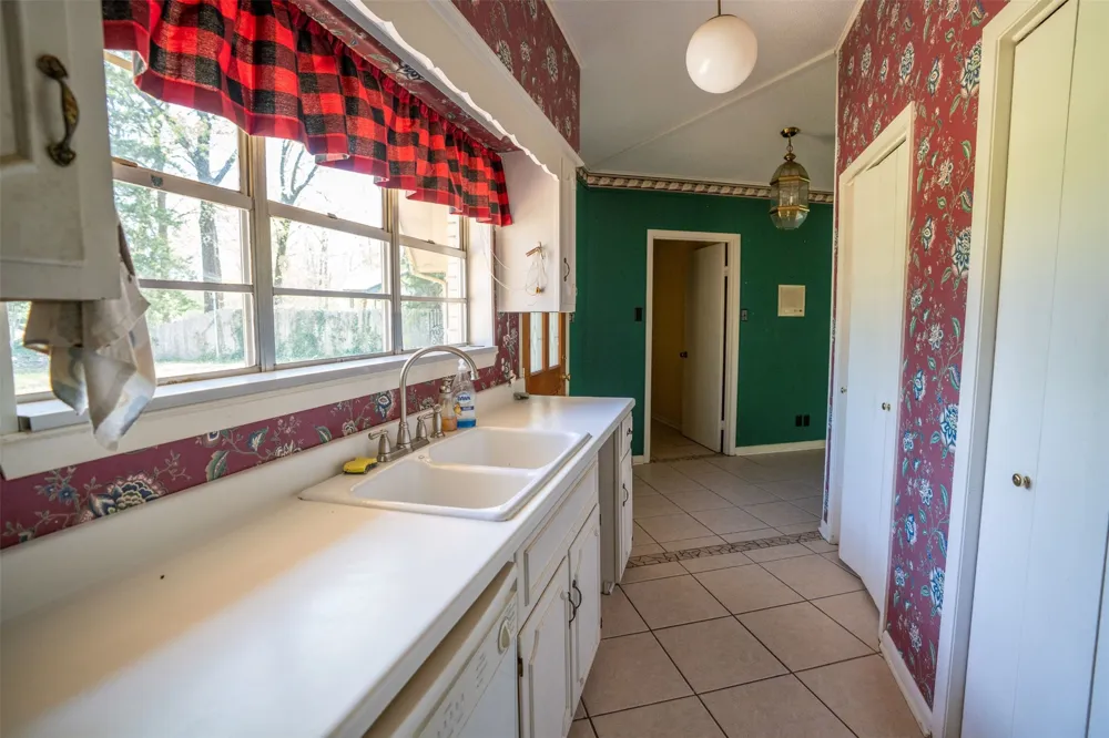 375 County Road 45080 Powderly, TX 75473