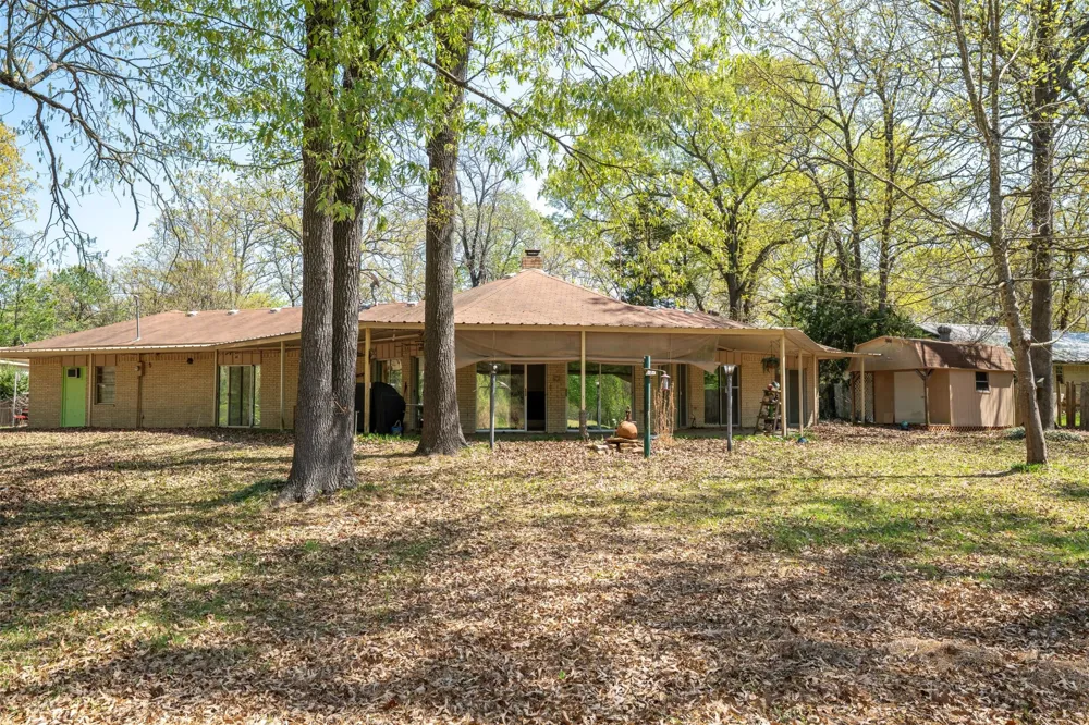375 County Road 45080 Powderly, TX 75473