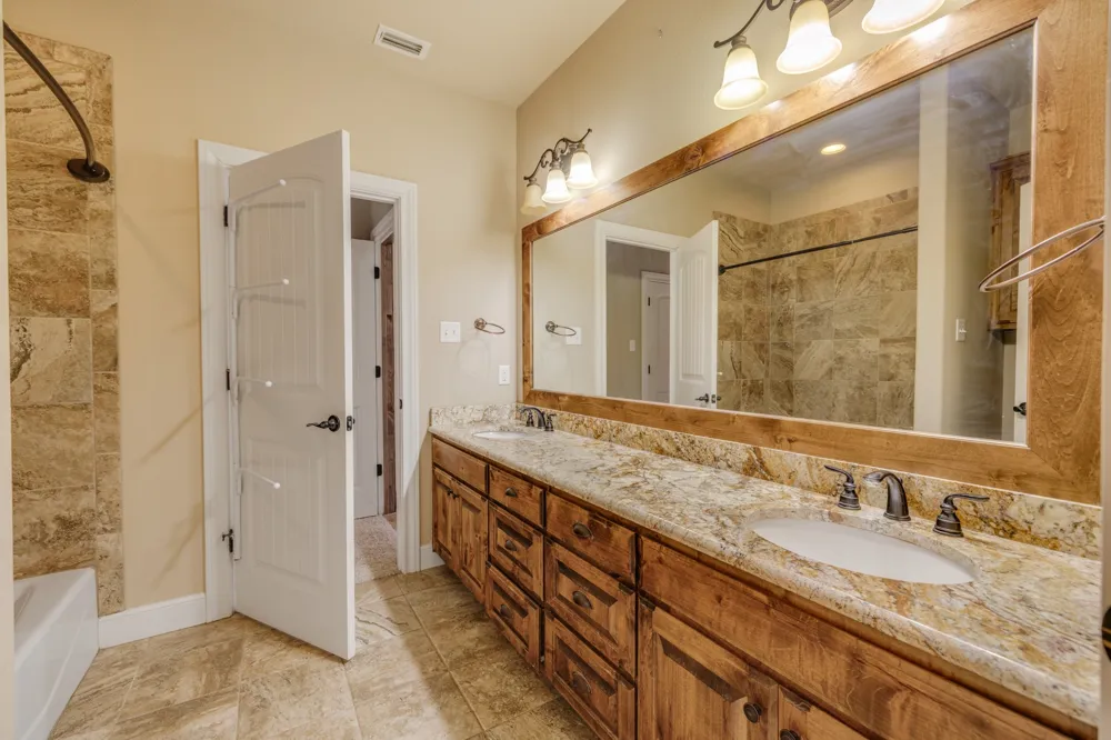 181 Cougar Run Tuscola, TX 79562