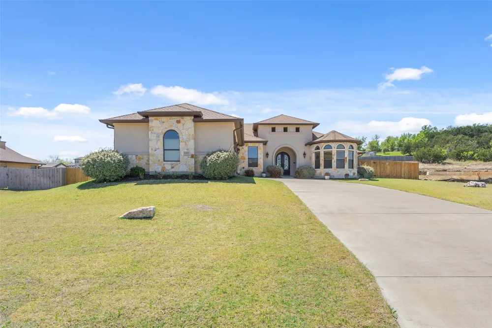 1007 Saddle Bluff Drive Salado, TX 76571