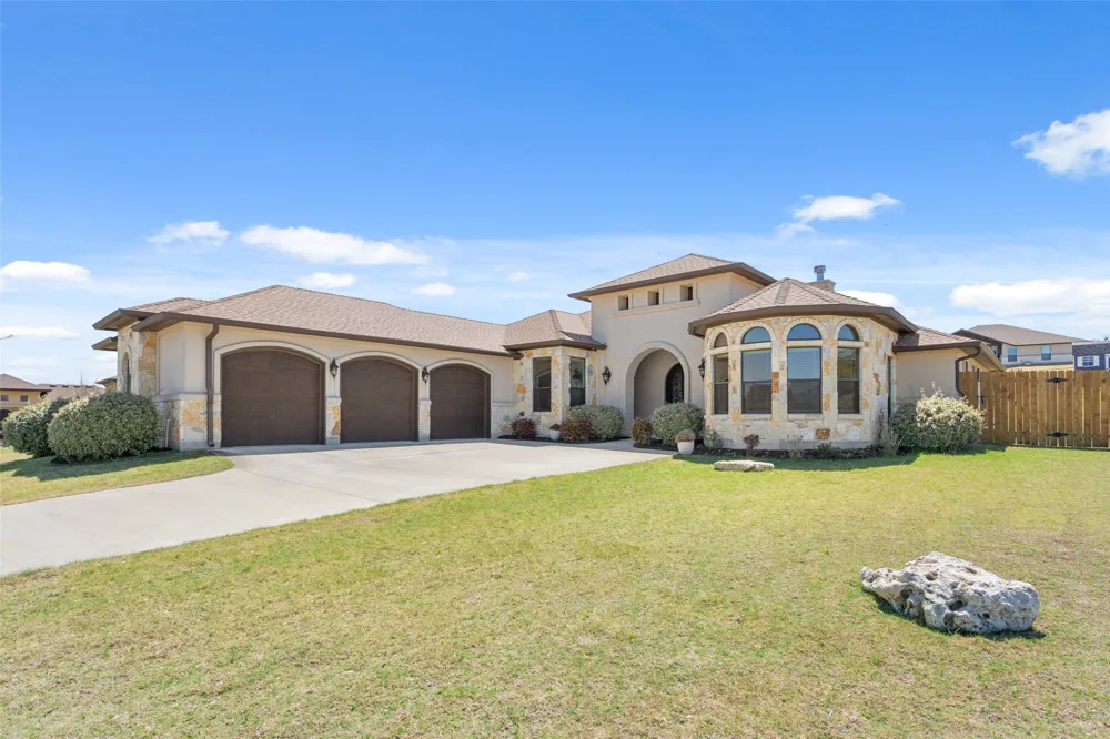 1007 Saddle Bluff Drive Salado, TX 76571