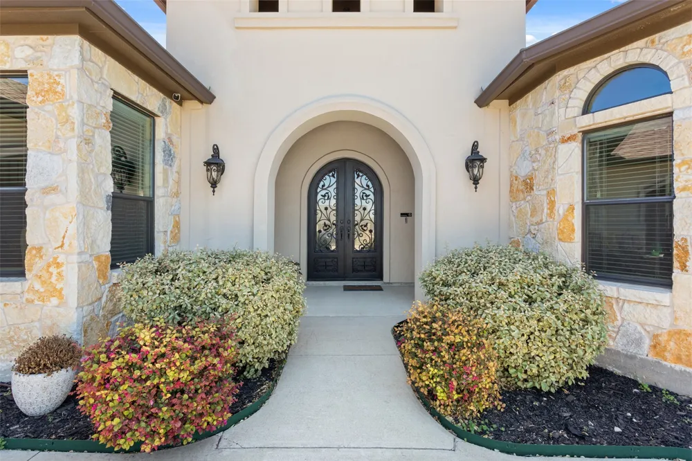 1007 Saddle Bluff Drive Salado, TX 76571