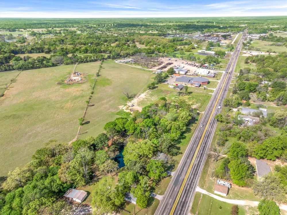 15853 Highway 80 Edgewood, TX 75117