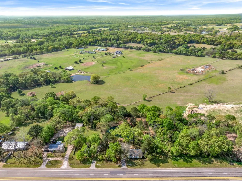 15853 Highway 80 Edgewood, TX 75117