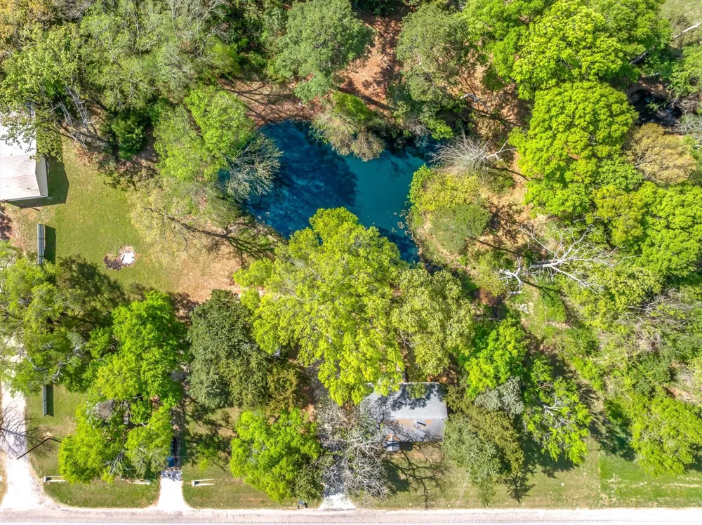15853 Highway 80 Edgewood, TX 75117