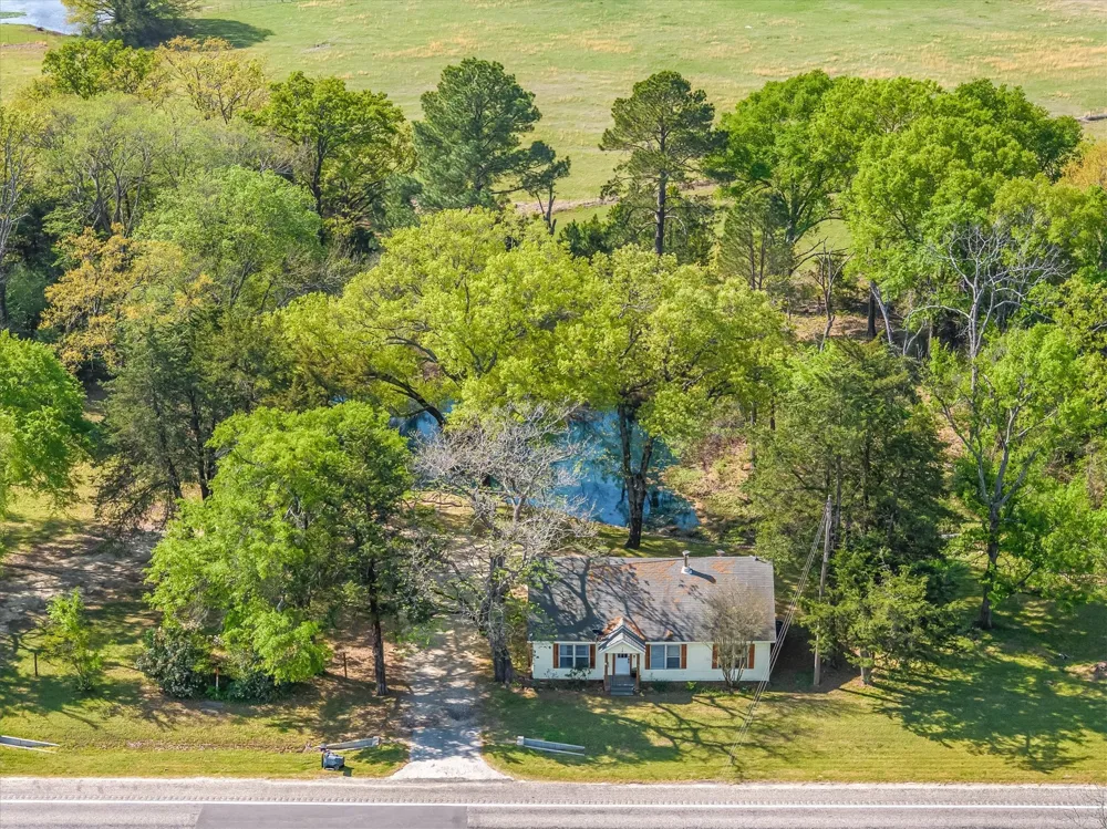 15853 Highway 80 Edgewood, TX 75117