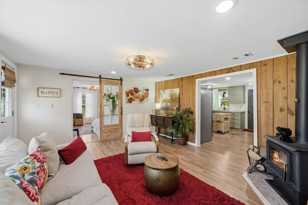 15853 Highway 80 Edgewood, TX 75117