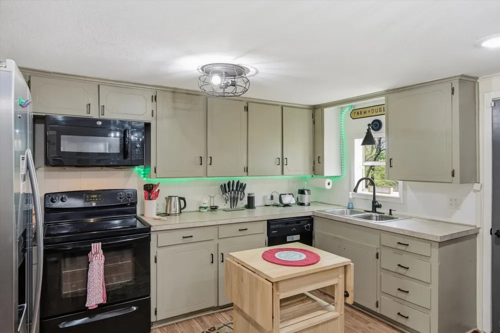 15853 Highway 80 Edgewood, TX 75117