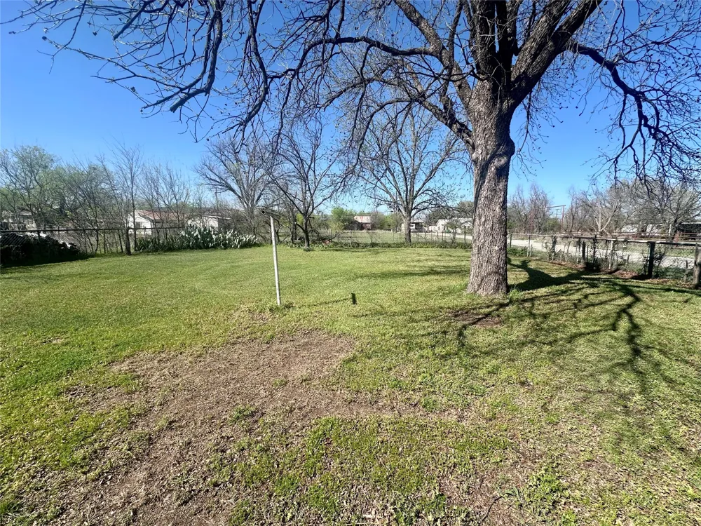 302 W Ripley Street Coleman, TX 76834