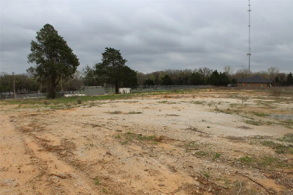2320 Post Oak Road Hutchins, TX 75141