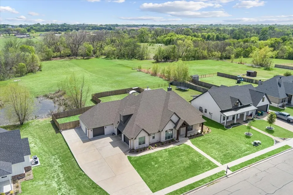1024 Cecilia Court Robinson, TX 76706