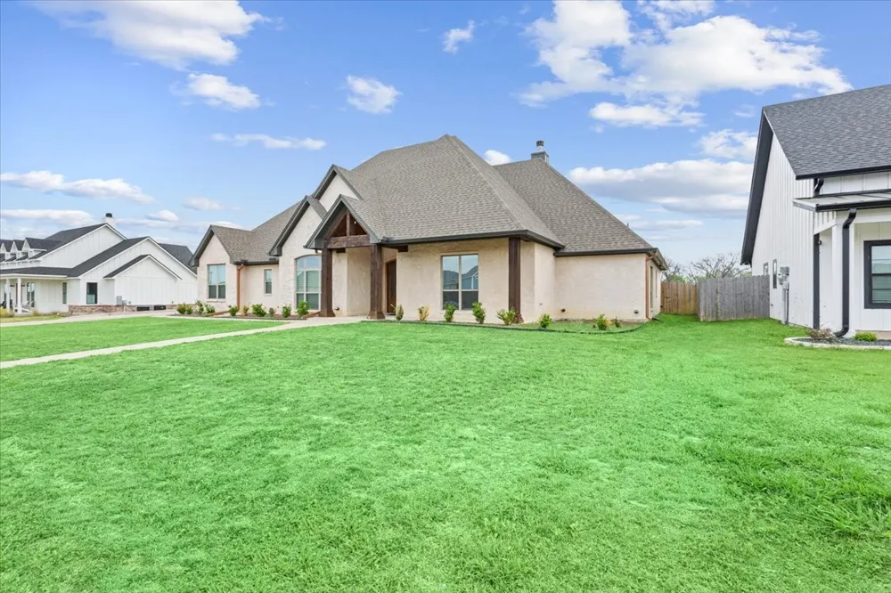 1024 Cecilia Court Robinson, TX 76706