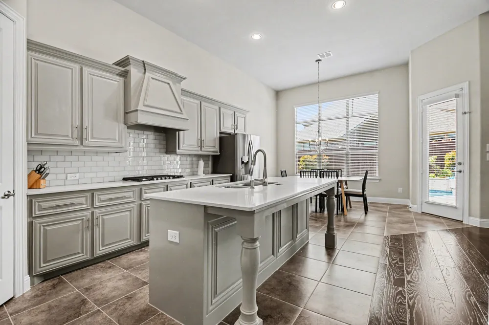 3323 Royal Ridge Drive Rockwall, TX 75087