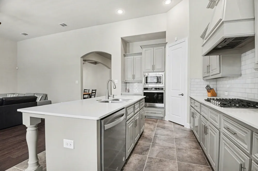 3323 Royal Ridge Drive Rockwall, TX 75087