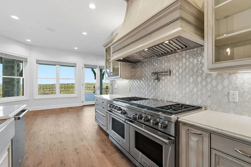 306 Napa Court Driftwood, TX 78619