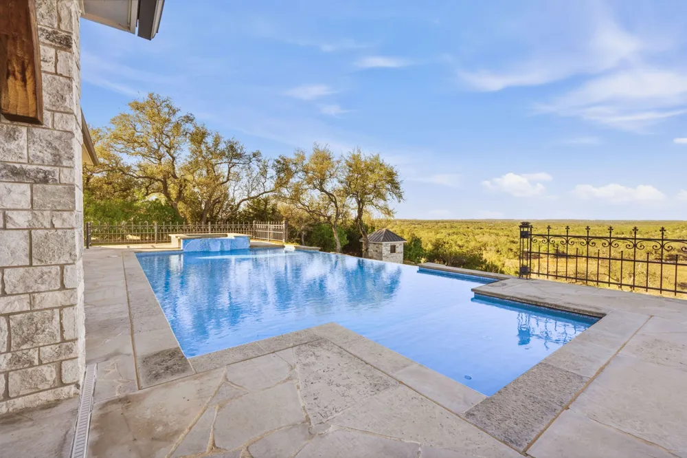 306 Napa Court Driftwood, TX 78619