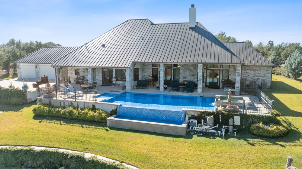 306 Napa Court Driftwood, TX 78619