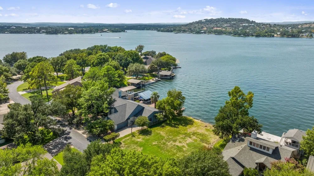 30 Beaver Island Granite Shoals, TX 78654