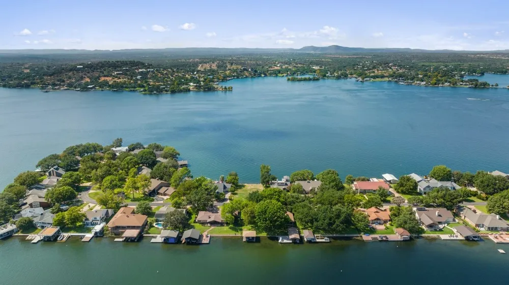 30 Beaver Island Granite Shoals, TX 78654