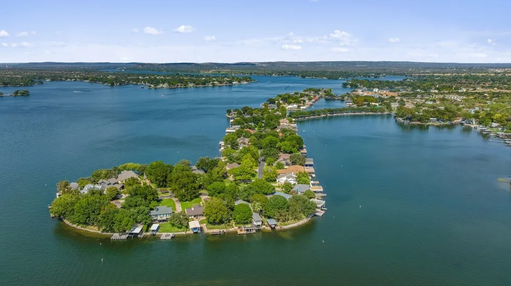 30 Beaver Island Granite Shoals, TX 78654