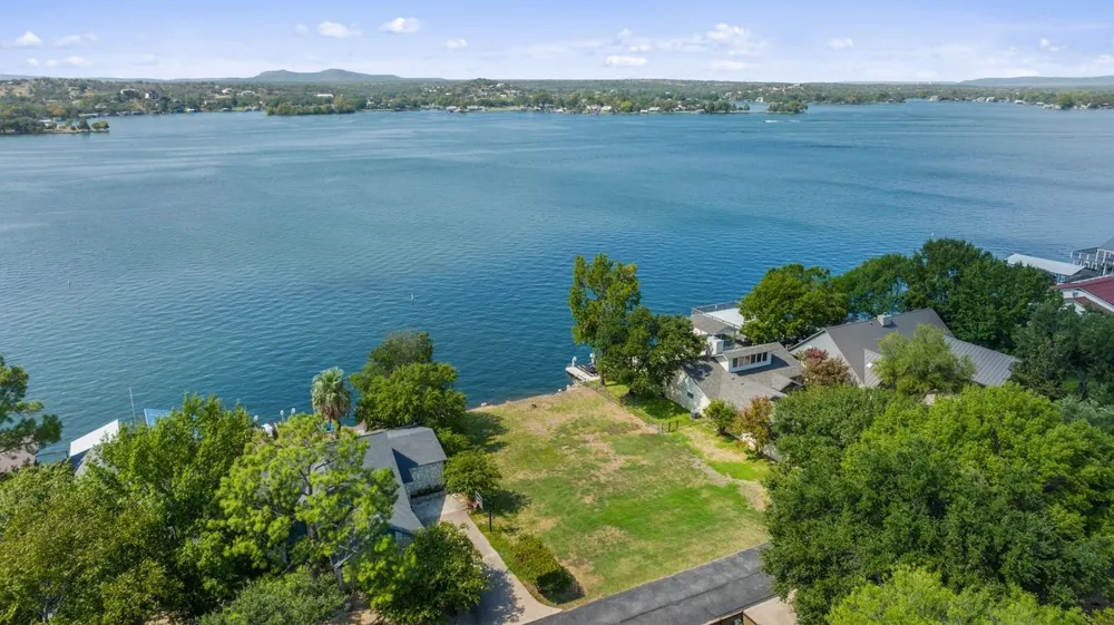 30 Beaver Island Granite Shoals, TX 78654