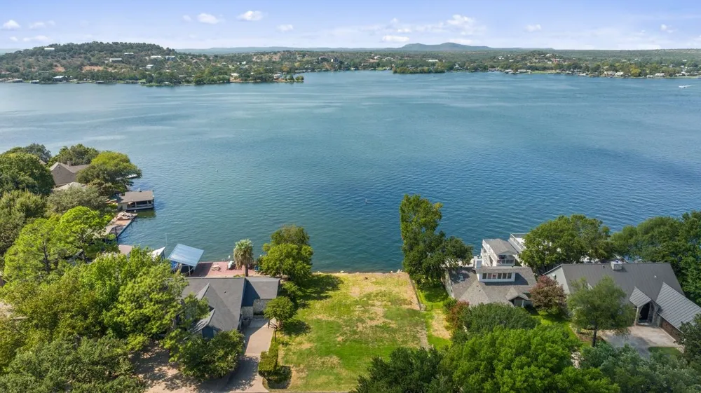 30 Beaver Island Granite Shoals, TX 78654