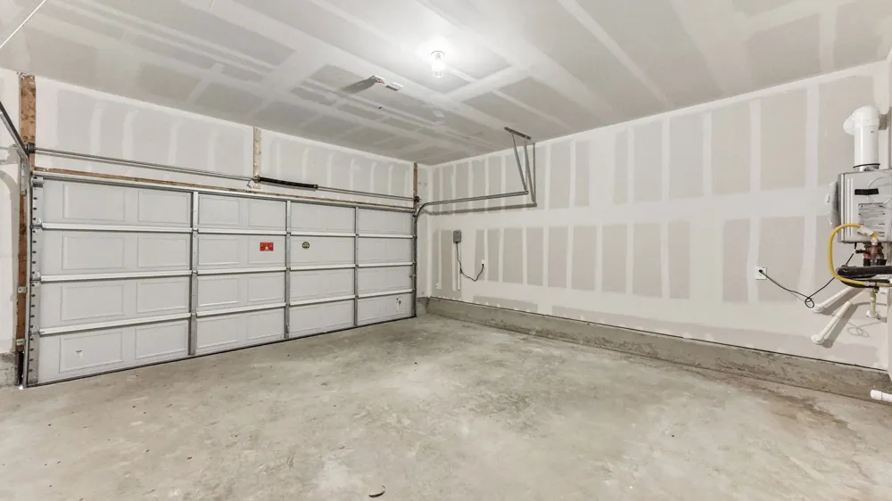12209 Silverton Tree Bend Mustang Ridge, TX 78610