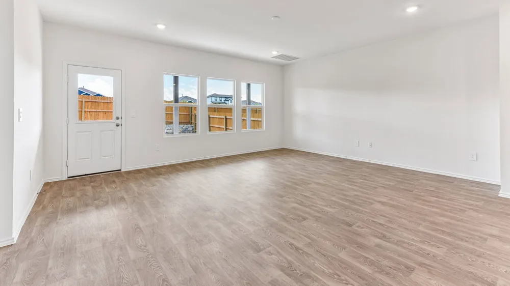 12209 Silverton Tree Bend Mustang Ridge, TX 78610