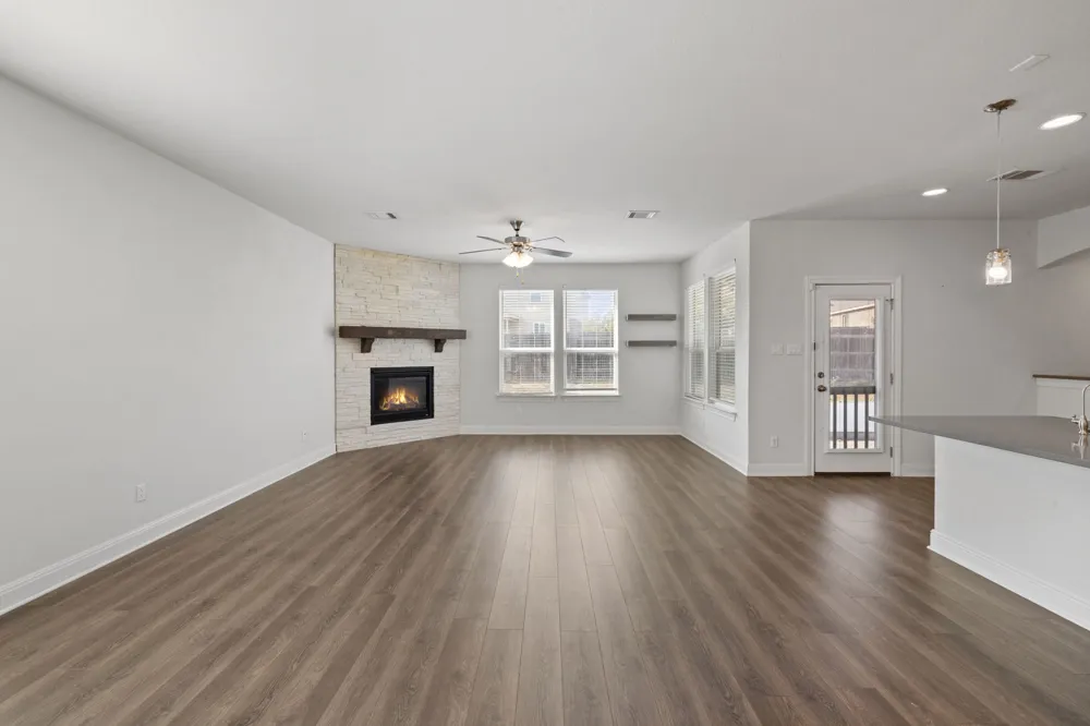 138 Fern Drive Buda, TX 78610