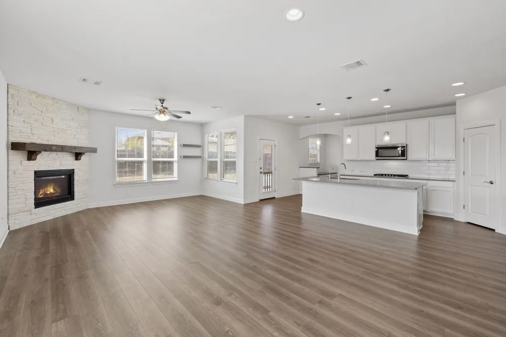 138 Fern Drive Buda, TX 78610