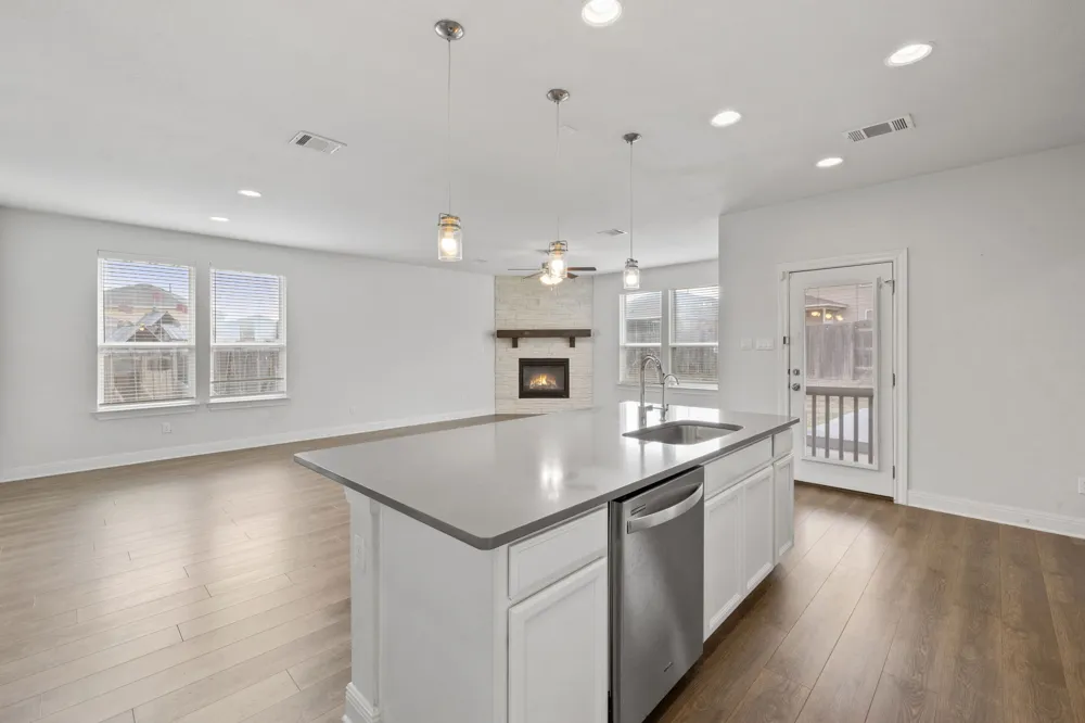 138 Fern Drive Buda, TX 78610