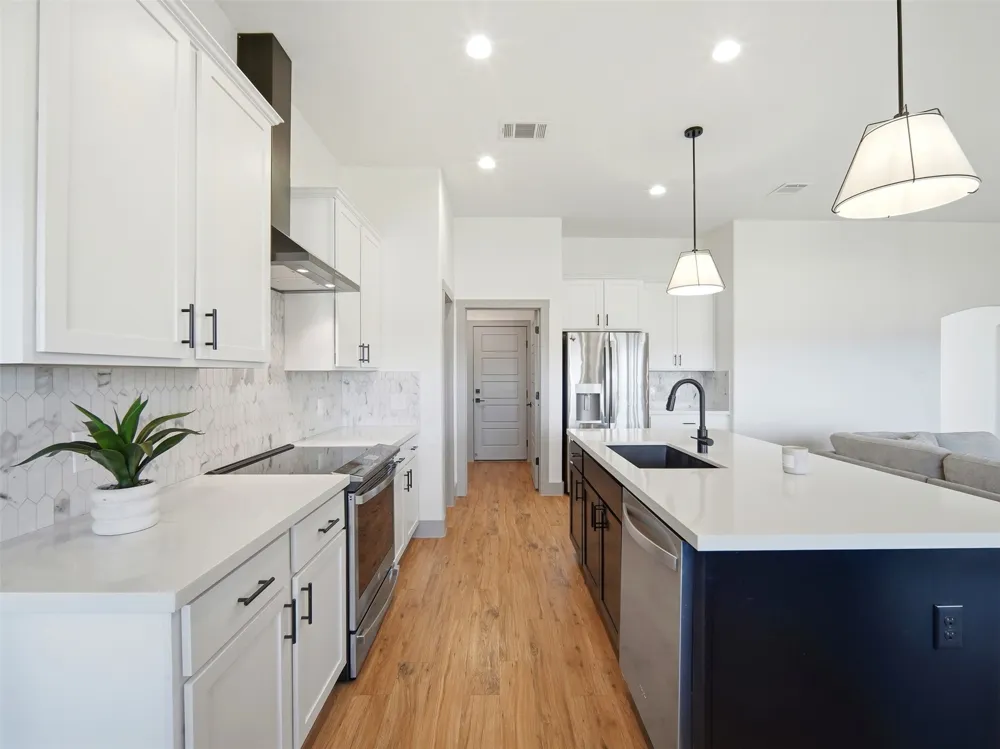 101 N Jerry Gray Blanco, TX 78606
