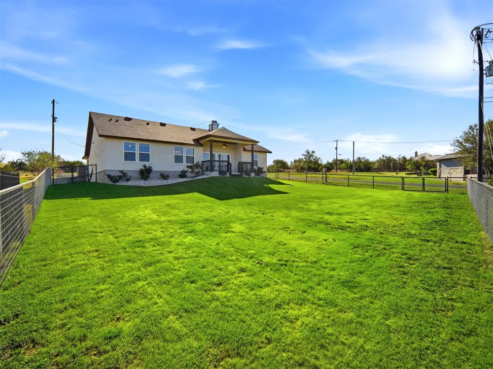 101 N Jerry Gray Blanco, TX 78606