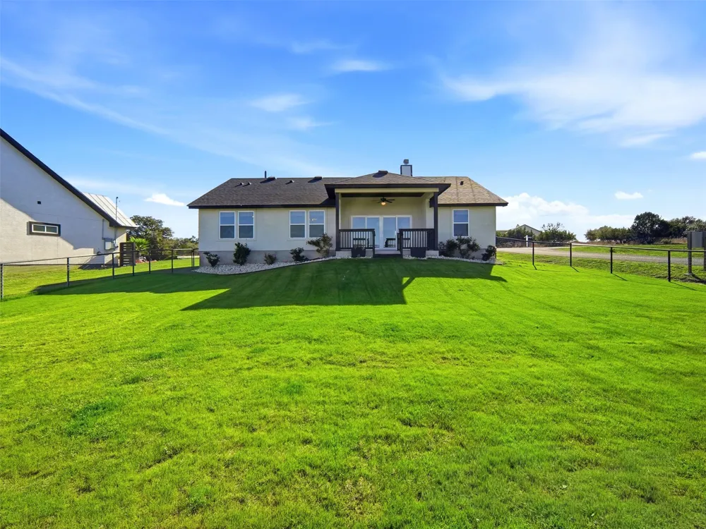 101 N Jerry Gray Blanco, TX 78606