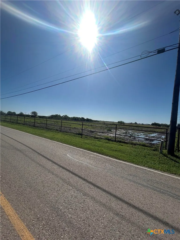 4610 Pfeil Rd. Converse, TX 78109