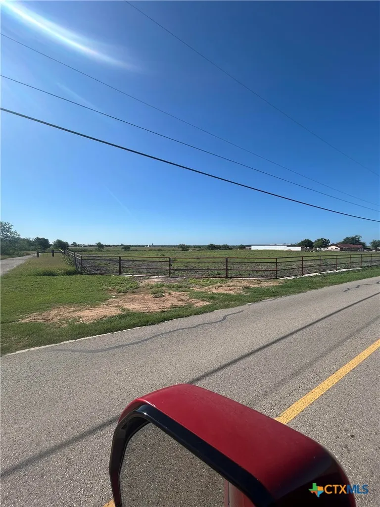 4610 Pfeil Rd. Converse, TX 78109
